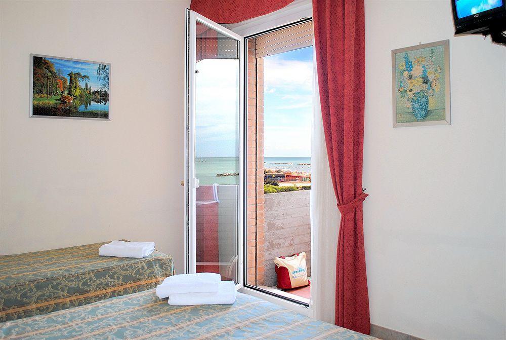 Hotel Marina Beach - Azzurro Club Ravenna Eksteriør bilde