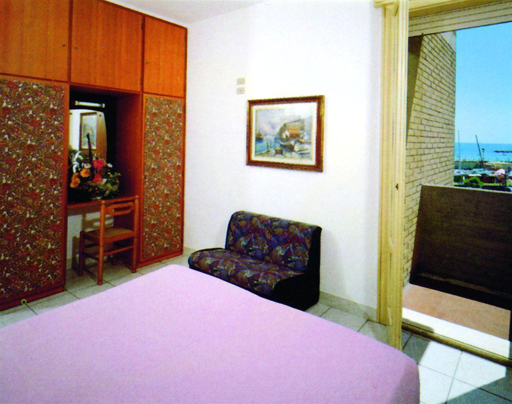 Hotel Marina Beach - Azzurro Club Ravenna Eksteriør bilde
