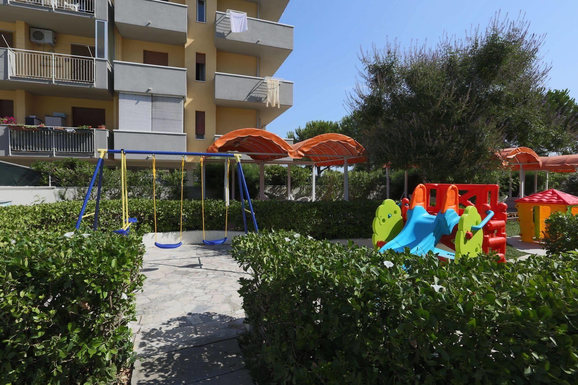 Hotel Marina Beach - Azzurro Club Ravenna Eksteriør bilde