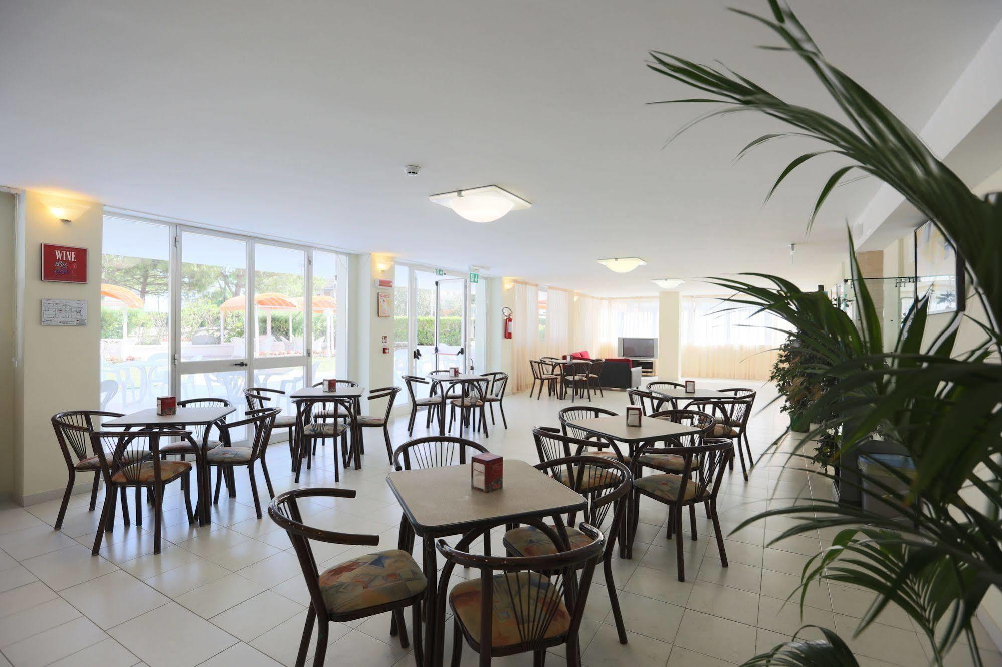 Hotel Marina Beach - Azzurro Club Ravenna Eksteriør bilde